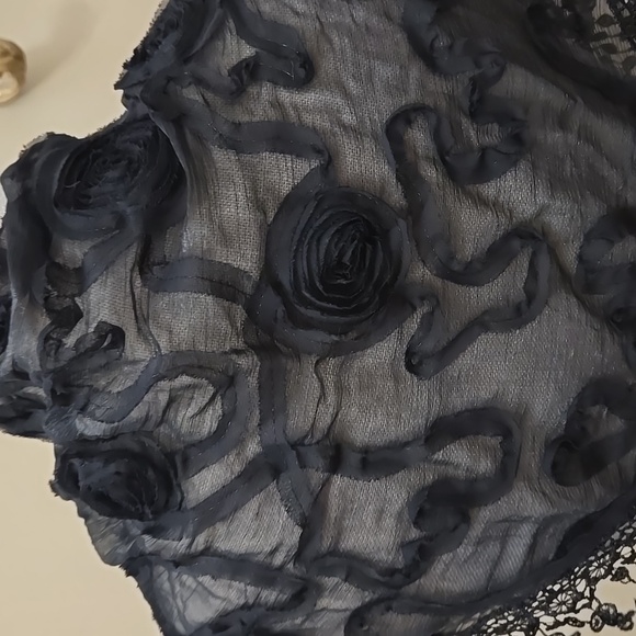 ACC EAM Black Sheer Lace Triangle Scarf Wrap Fringe Lace Trim New with tags - Picture 4 of 8